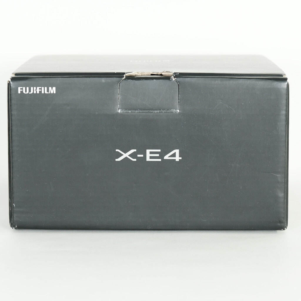 FUJIFILM X-E4