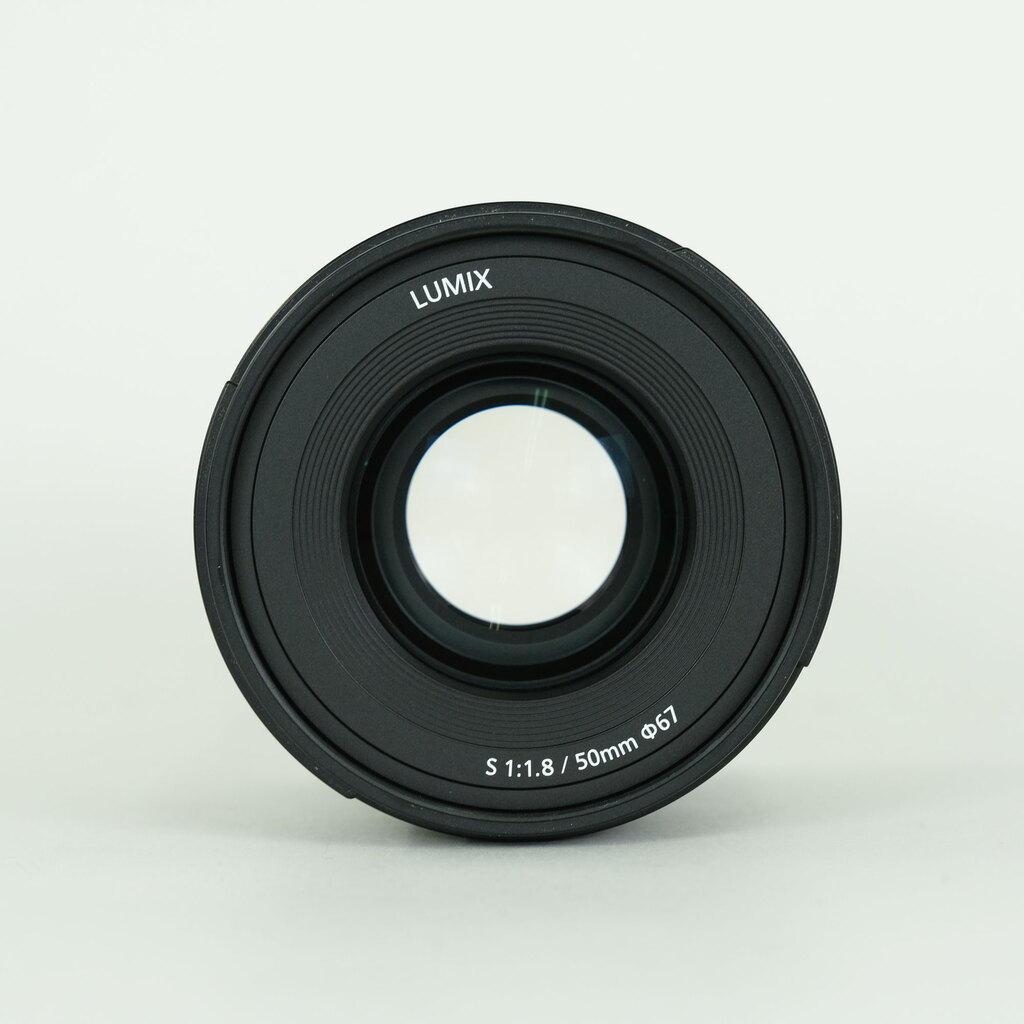 Panasonic LUMIX S 50mm F1.8 Panasonic LUMIX S 50mm F1.8