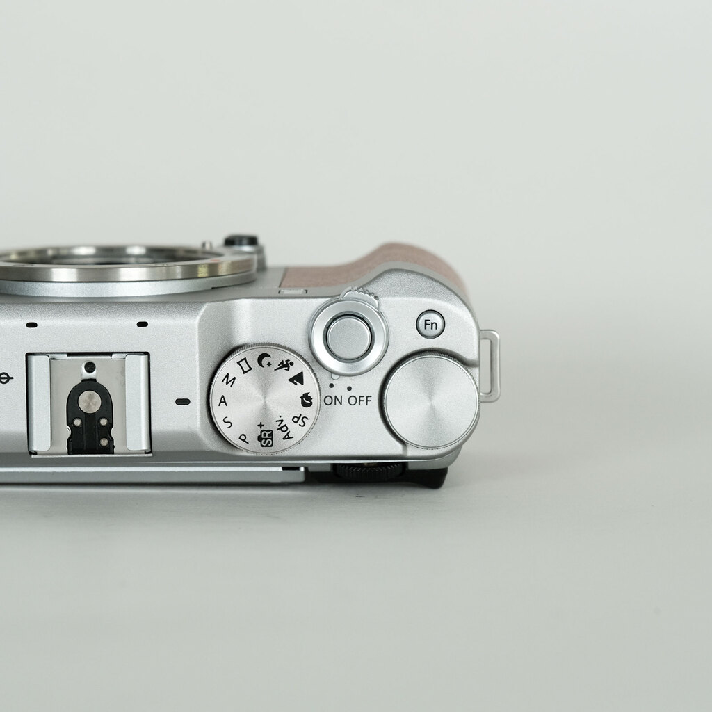 FUJIFILM X-A5 ボディ ブラウン