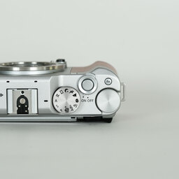 FUJIFILM X-A5 ボディ ブラウン