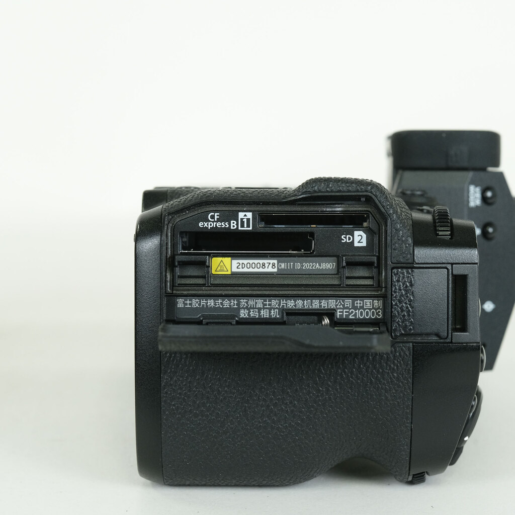 FUJIFILM X-H2