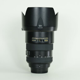 Nikon AF-S DX Zoom-Nikkor 17-55mm f/2.8G IF-ED Nikon AF-S DX Zoom-Nikkor 17-55mm f/2.8G IF-ED