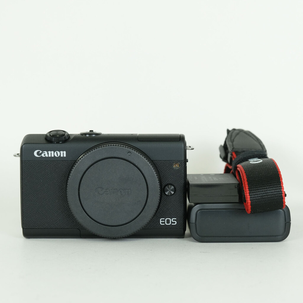 Canon EOS M200