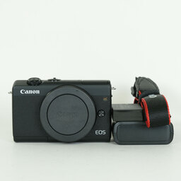 Canon EOS M200