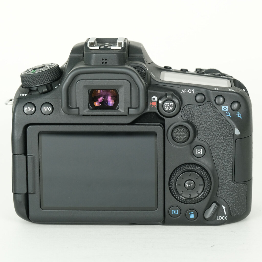 Canon EOS 90D [�{�f�B]