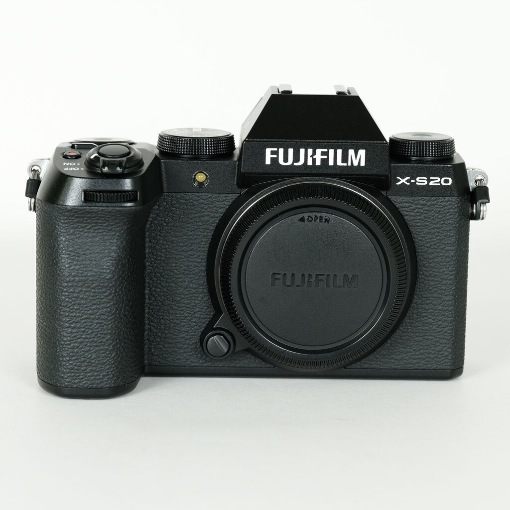 FUJIFILM X-S20 ボディ Amazon.co.jp: 富士フイルム(FUJIFILM) ミラーレスデジタルカメラ X