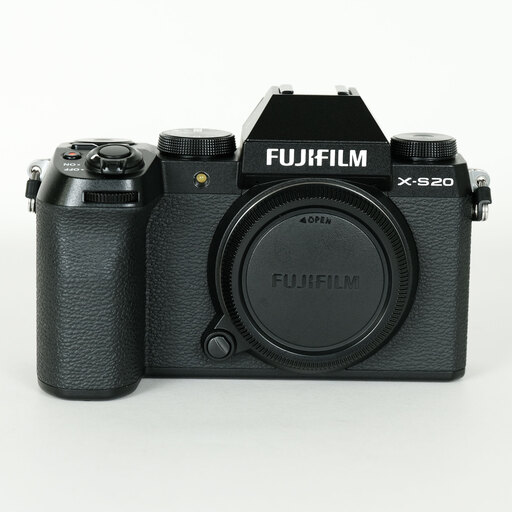 FUJIFILM X-S20