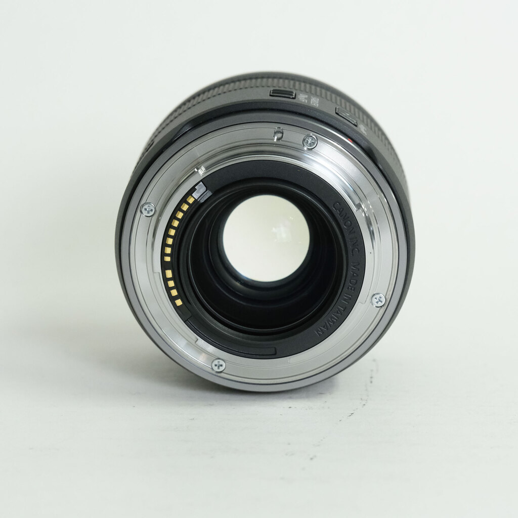 Canon RF35mm F1.8 MACRO IS STM