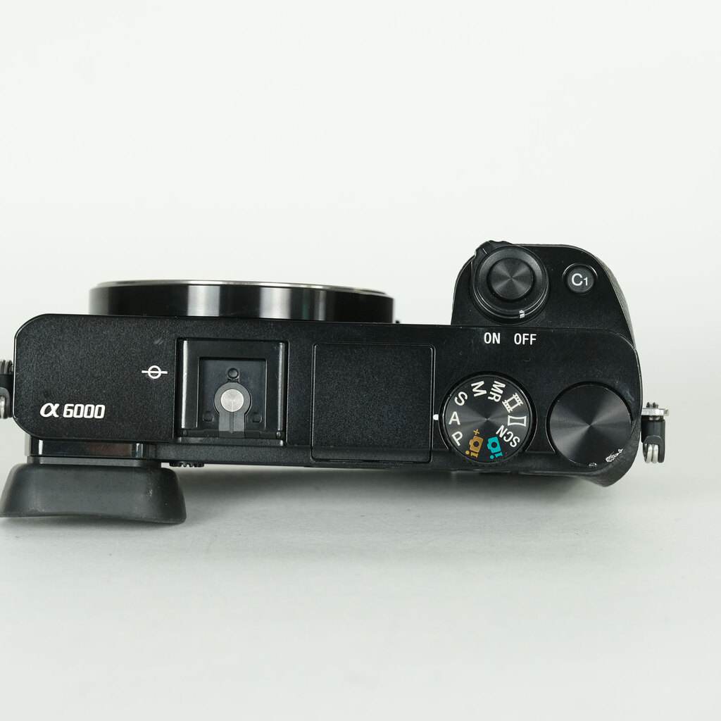 SONY α6000(ILCE-6000) SONY α6000(ILCE-6000)