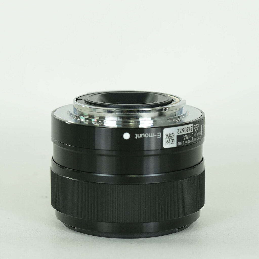 SONY E 35mm F1.8 OSS SEL35F18