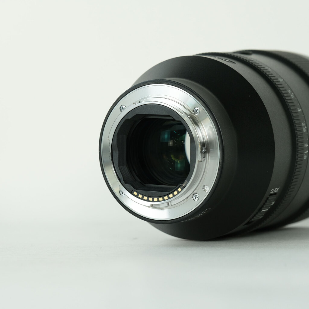 SONY FE 135mm F1.8 GM SEL135F18GMの出品 | ONE SCENE（ワンシーン）