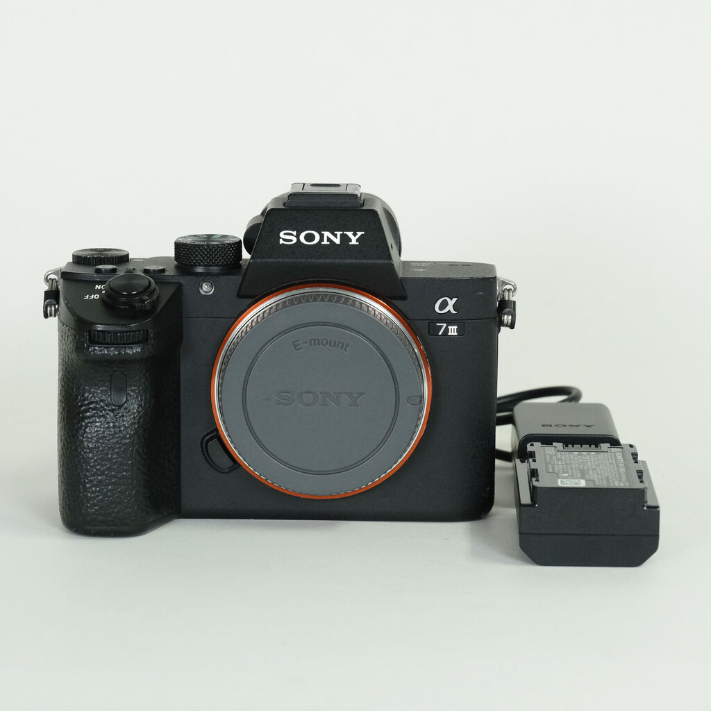 SONY α7 III(ILCE-7M3) SONY α7 III(ILCE-7M3)