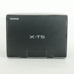 FUJIFILM X-T5