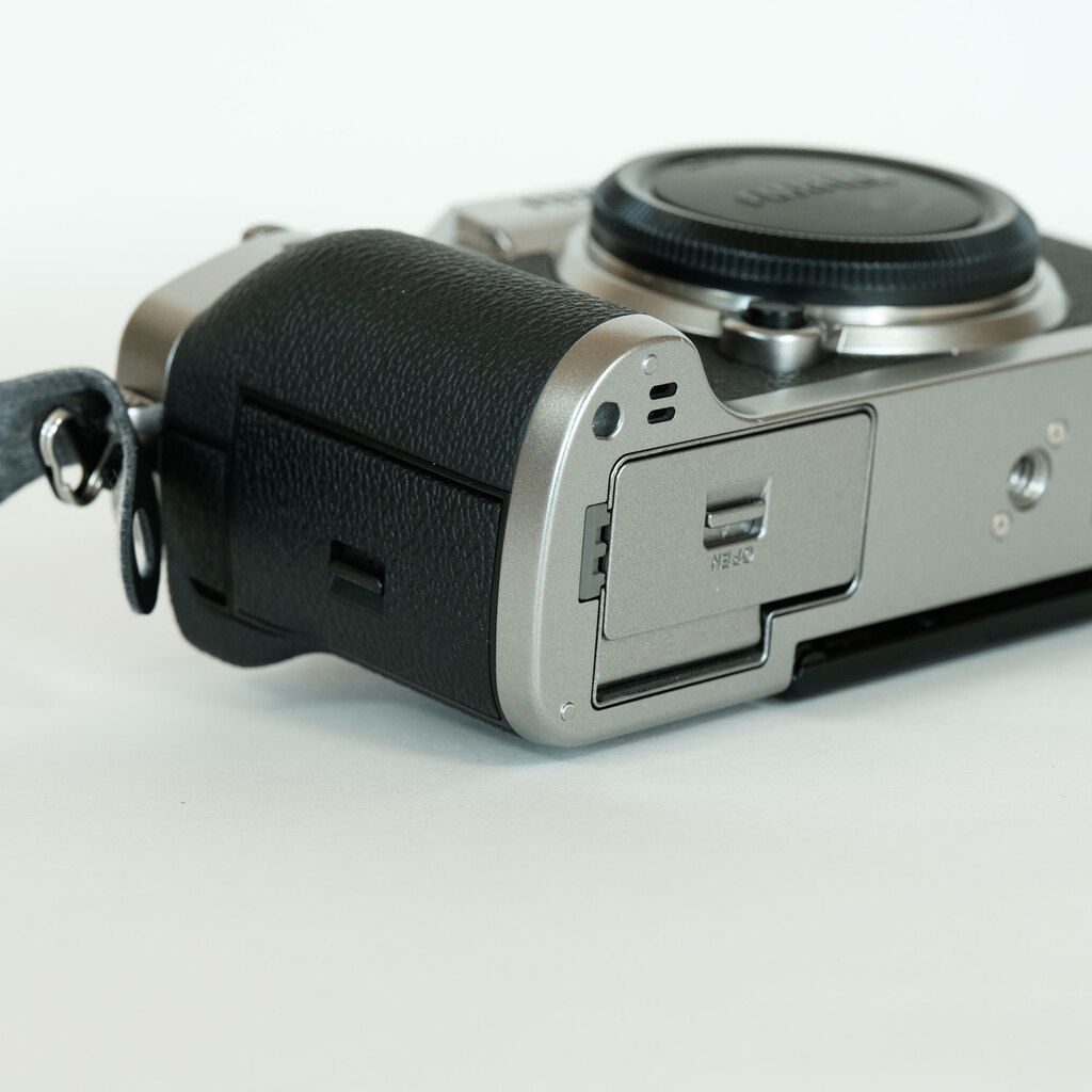 元箱・付属品あり★Fujifilm X-T3 元箱・付属品あり☆Fujifilm X-T3 元箱・付属品あり☆Fujifilm X-T3