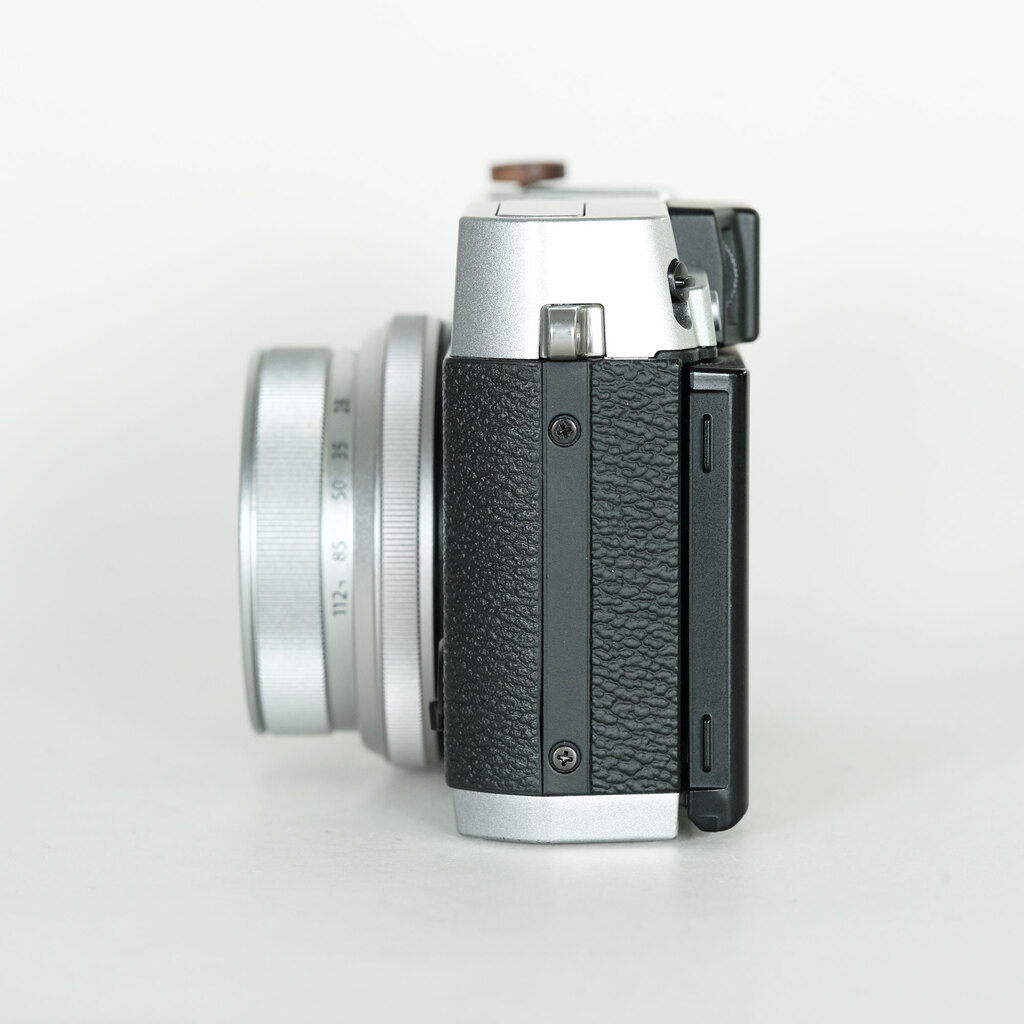 FUJIFILM X30 シルバー FUJIFILM X30 シルバー