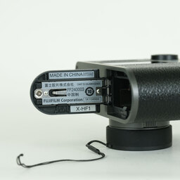 FUJIFILM X half X-HF1