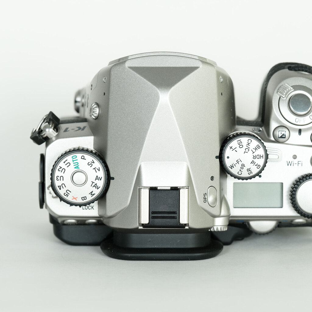 PENTAX K-1 Limited Silver〔バッテリーグリップ D-BG6 /バッテリー×2 / メタルホットシュー付属〕