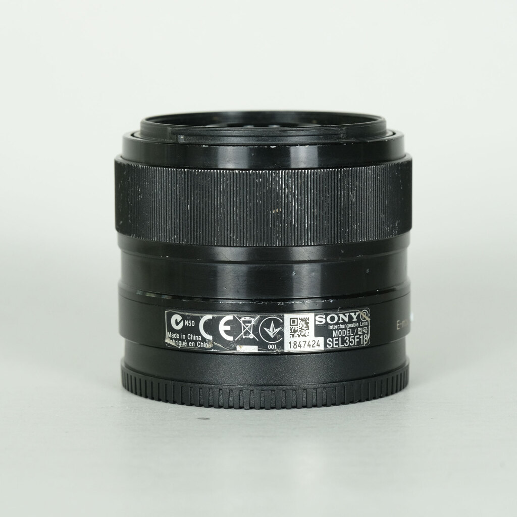 SONY E 35mm F1.8 OSS SEL35F18