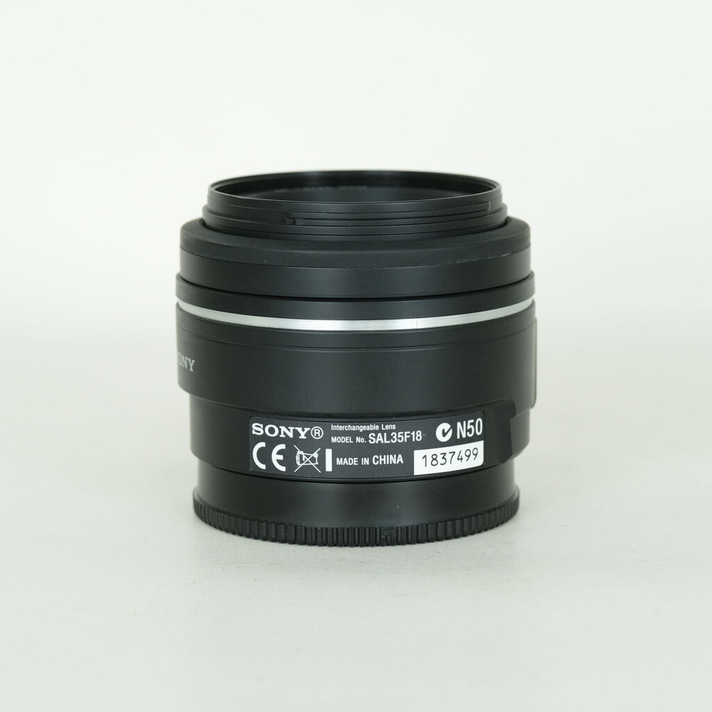 SONY DT 35mm F1.8 SAM SAL35F18