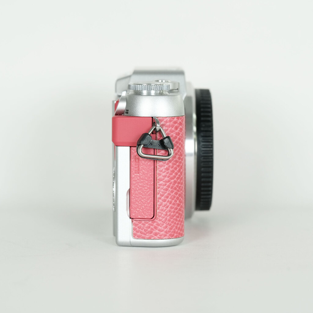 Panasonic LUMIX DMC-GF7 ボディ ピンクの出品 | ONE SCENE（ワンシーン）