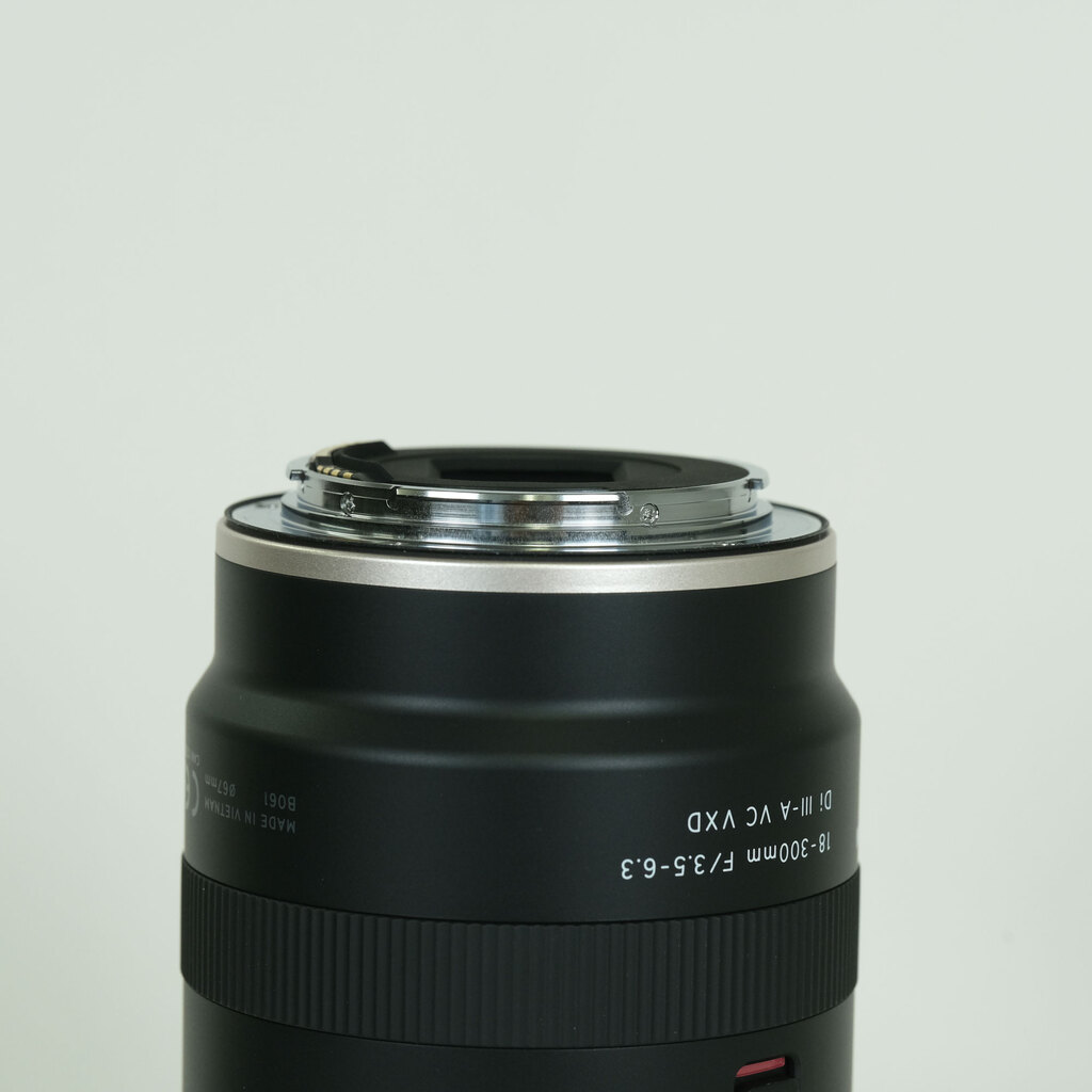 TAMRON 18-300mm F/3.5-6.3 Di III-A VC VXD (Model B061) [キヤノンRF用]