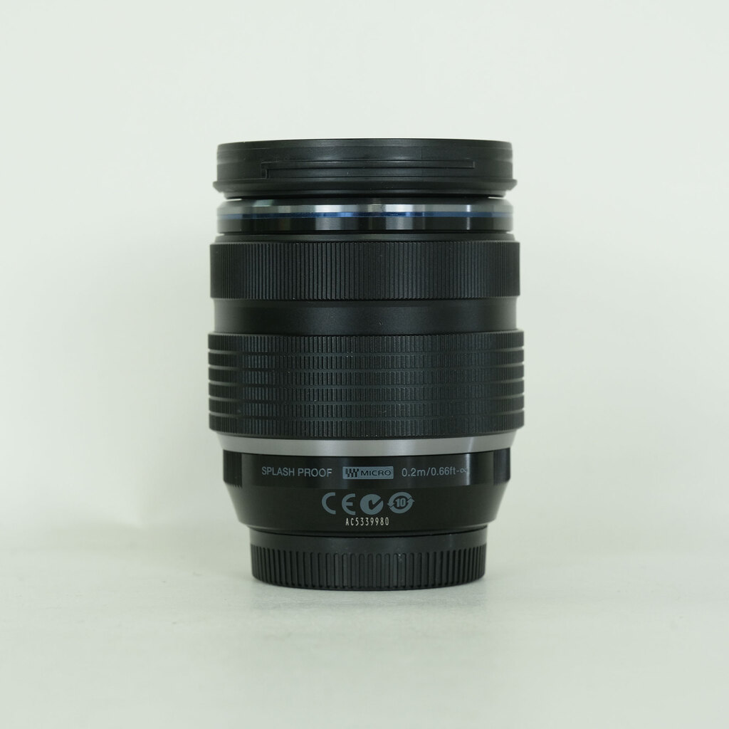 OLYMPUS M.ZUIKO DIGITAL ED 12-40mm F2.8 PRO OLYMPUS M.ZUIKO DIGITAL ED 12-40mm F2.8 PRO