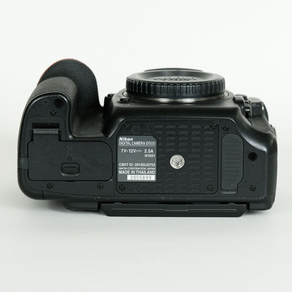 Nikon D500