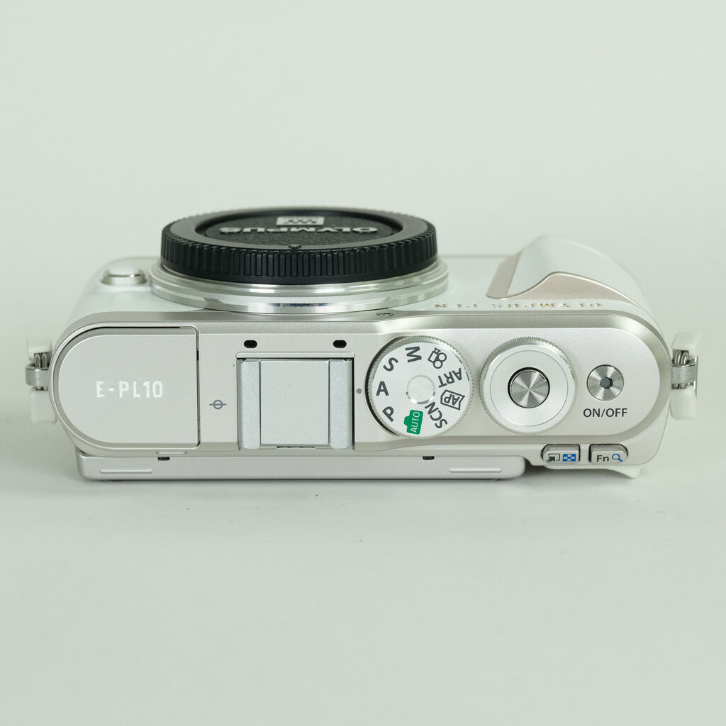 OLYMPUS PEN E-PL10