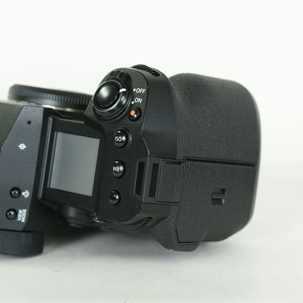 FUJIFILM X-H2
