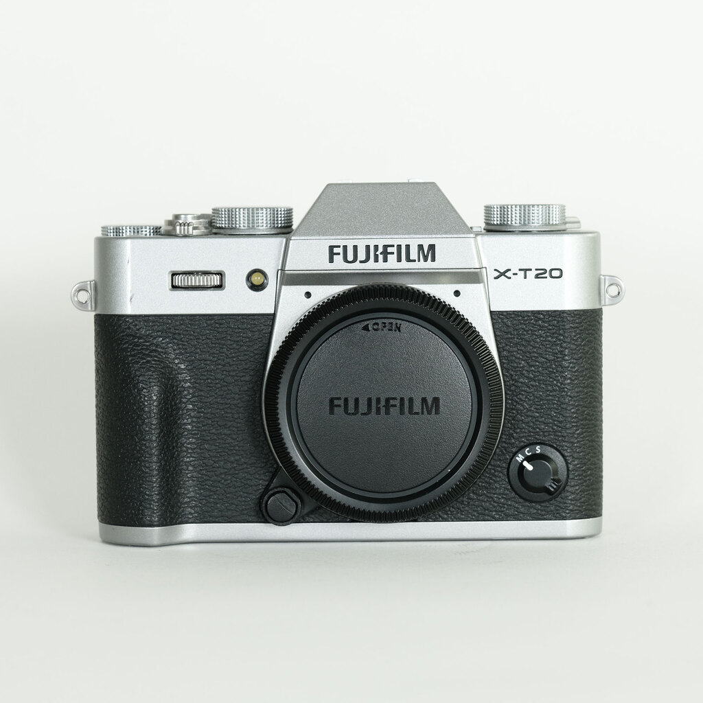 FUJIFILM X-T20