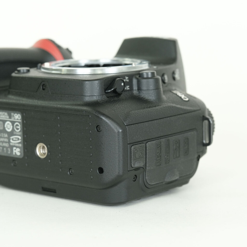 Nikon D90 ボディ