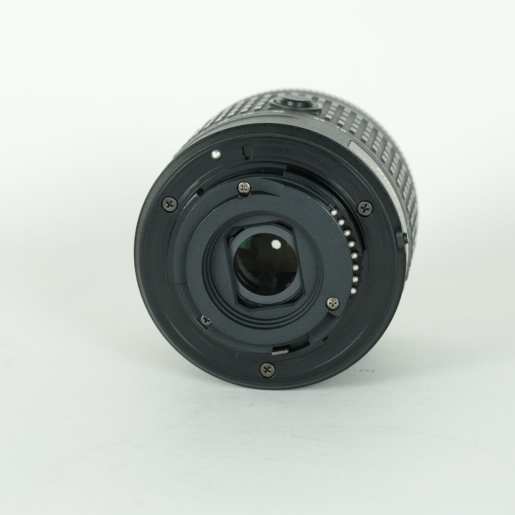 Nikon AF-P DX NIKKOR 18-55mm F3.5-5.6G VR Nikon AF-P DX NIKKOR 18-55mm F3.5-5.6G VR