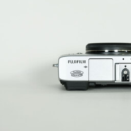 FUJIFILM X-E1 シルバー