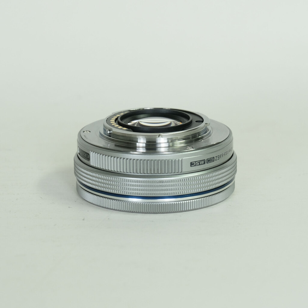 OLYMPUS M.ZUIKO DIGITAL ED 14-42mm F3.5-5.6 EZ シルバー