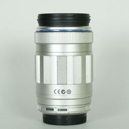 OLYMPUS M.ZUIKO ED75-300mm F4.8-6.7 シルバー