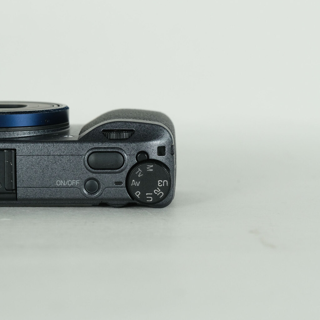 RICOH GR IIIx Urban Editionの出品 | ONE SCENE（ワンシーン）