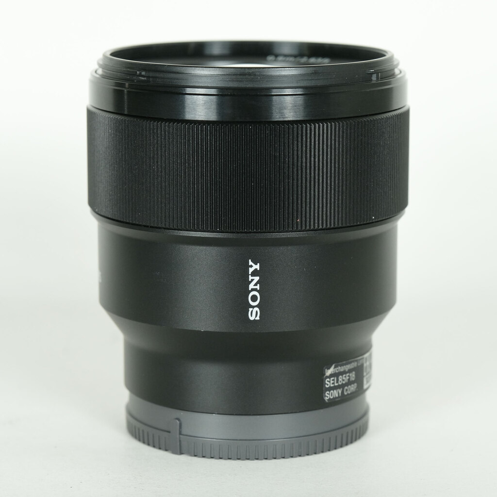 SONY FE 85mm F1.8 SEL85F18の出品 | ONE SCENE（ワンシーン）