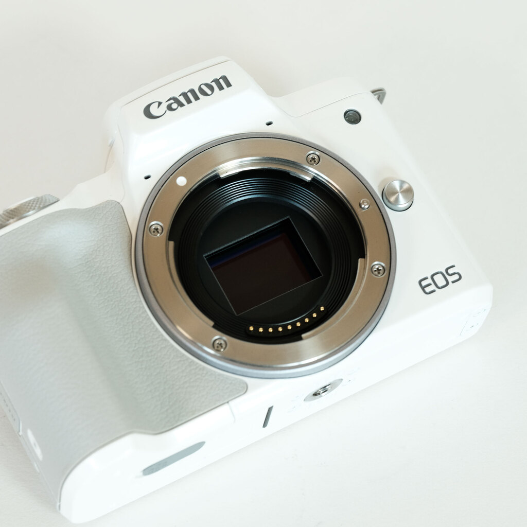 Canon EOS Kiss M