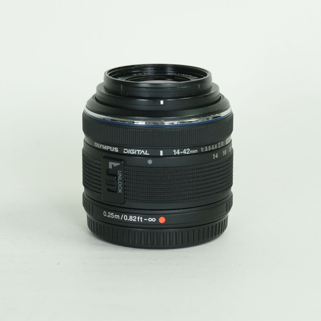 OLYMPUS M.ZUIKO DIGITAL 14-42mm F3.5-5.6IIR ブラック