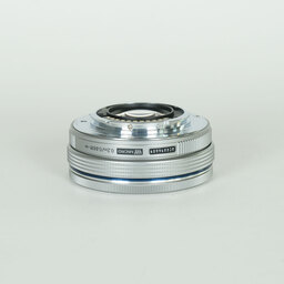 OLYMPUS M.ZUIKO DIGITAL ED 14-42mm F3.5-5.6 EZ シルバー