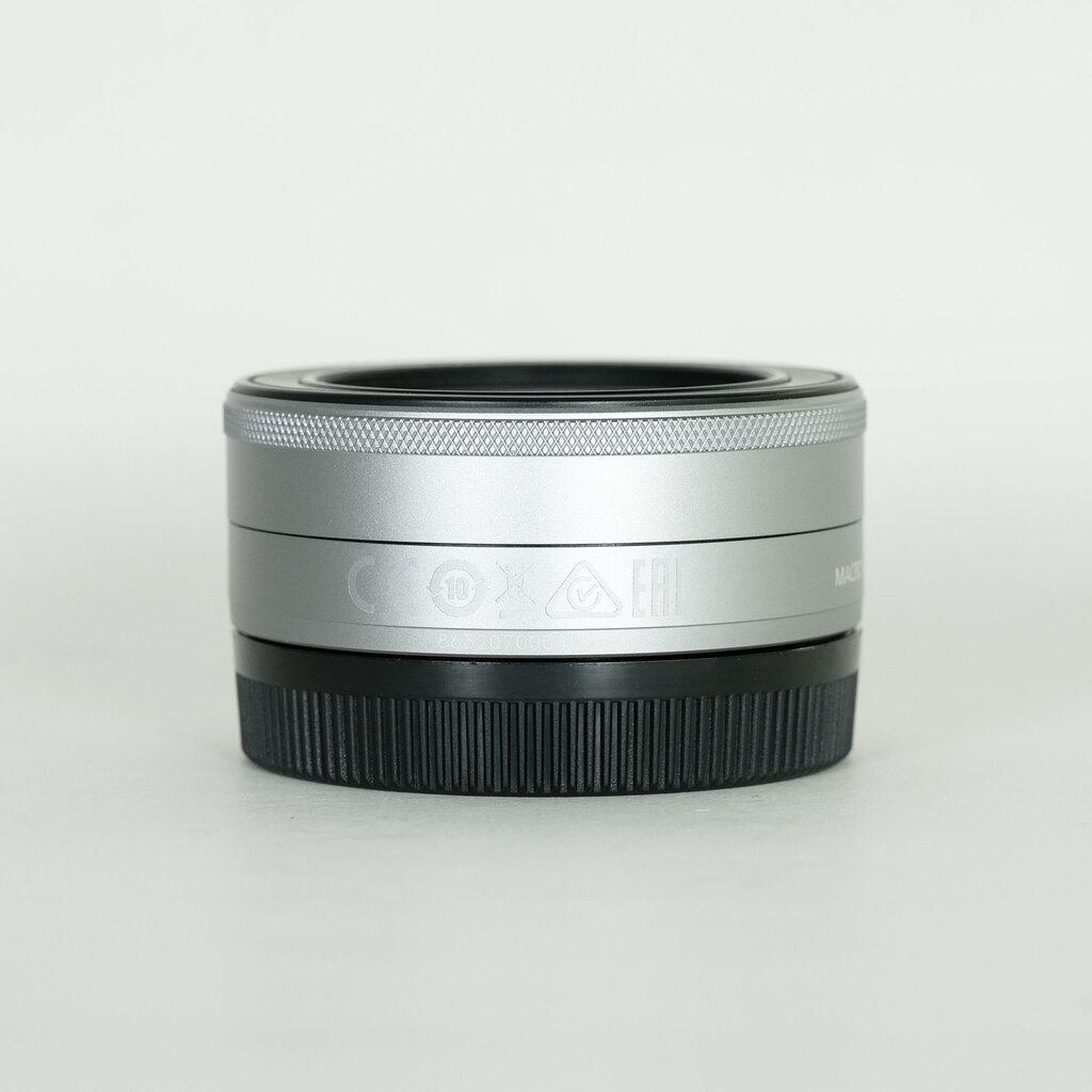 Canon EF-M22mm F2 STM