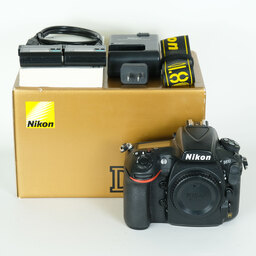 Nikon D810
