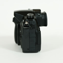 Panasonic LUMIX DMC-GH4