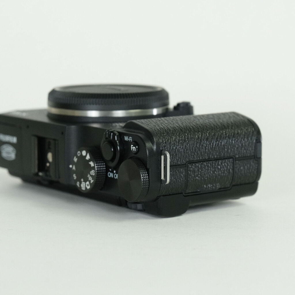 FUJIFILM X-M1 ボディ ブラック