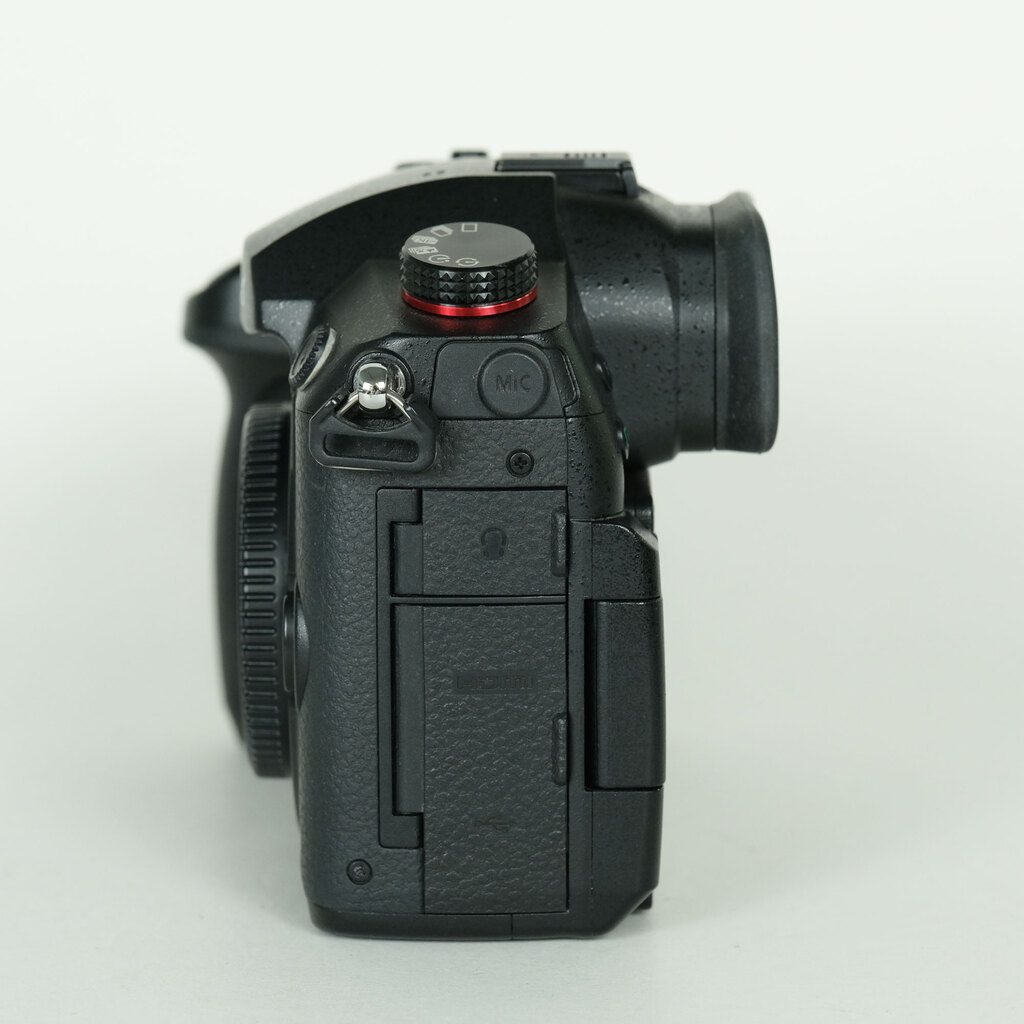 Panasonic LUMIX DC-GH5S Panasonic LUMIX DC-GH5S