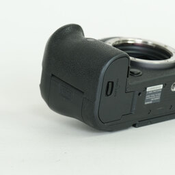 Canon EOS R6