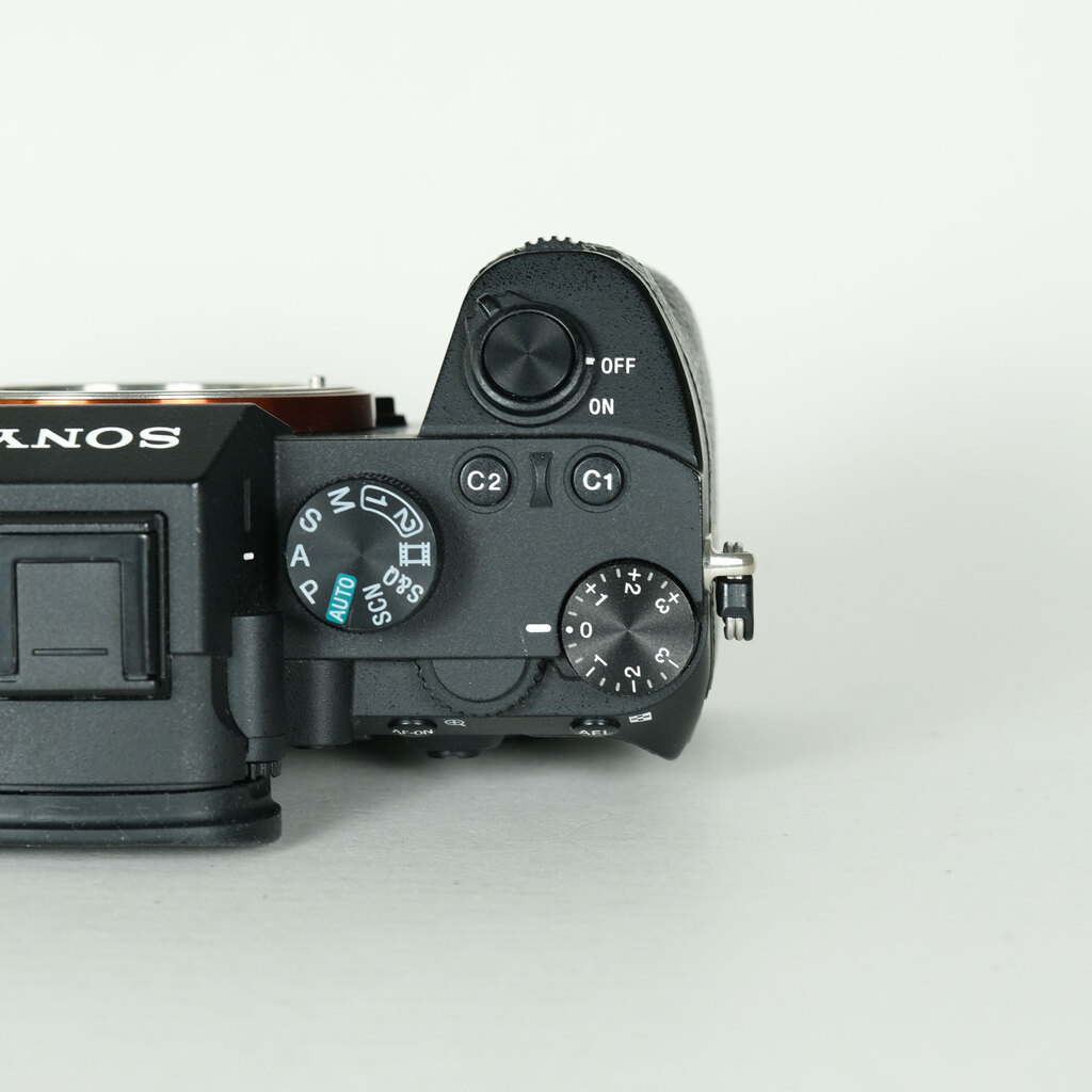 SONY α7 III（ILCE-7M3）の出品 | ONE SCENE（ワンシーン）