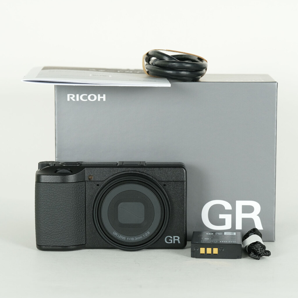 RICOH GR IVの出品 | ONE SCENE（ワンシーン）