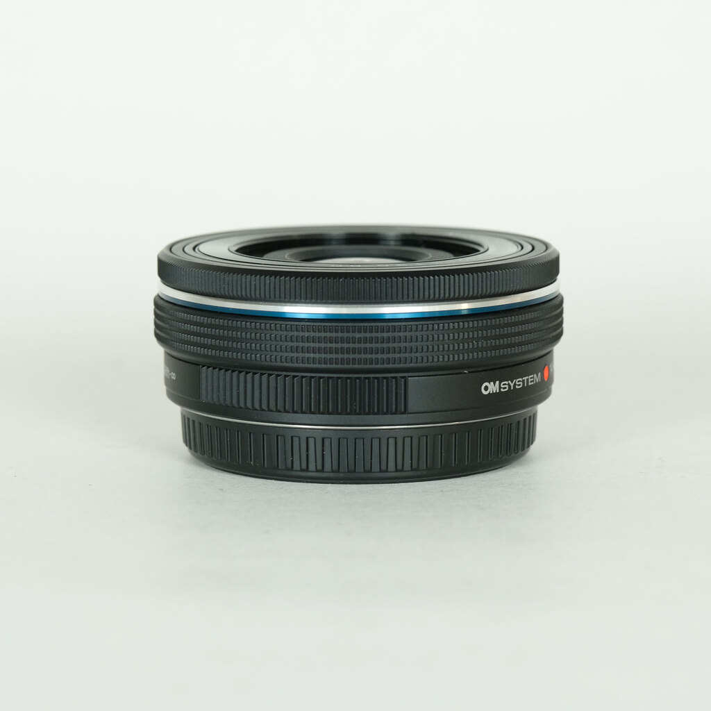OM SYSTEM M.ZUIKO ED 14-42mm F3.5-5.6 EZ ブラック OM SYSTEM M.ZUIKO ED 14-42mm F3.5-5.6 EZ ブラック