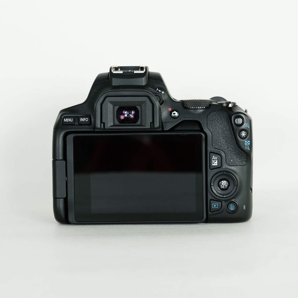 Canon EOS Kiss X10